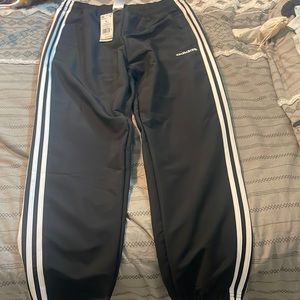 NWT men’s size large adidas wind pants
